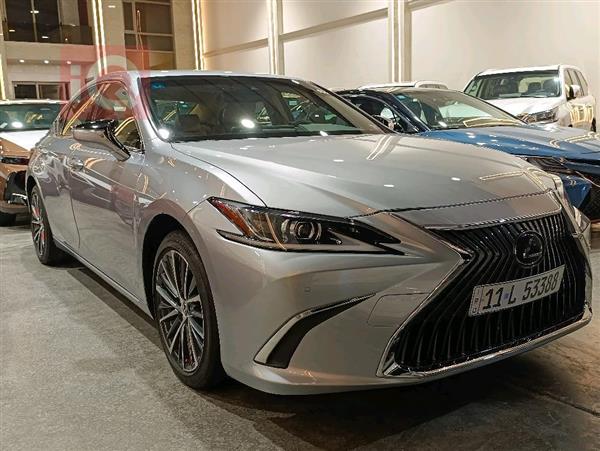 Lexus for sale in Iraq